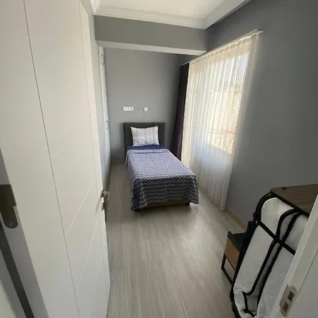Queen Homes *
